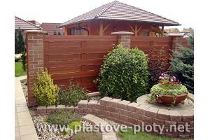 plastové ploty